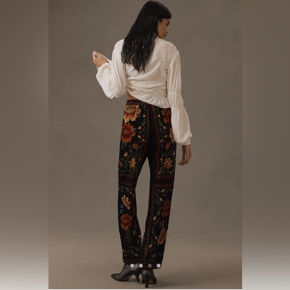 Farm Rio Macaws Garden Pants - Picture 3 of 4